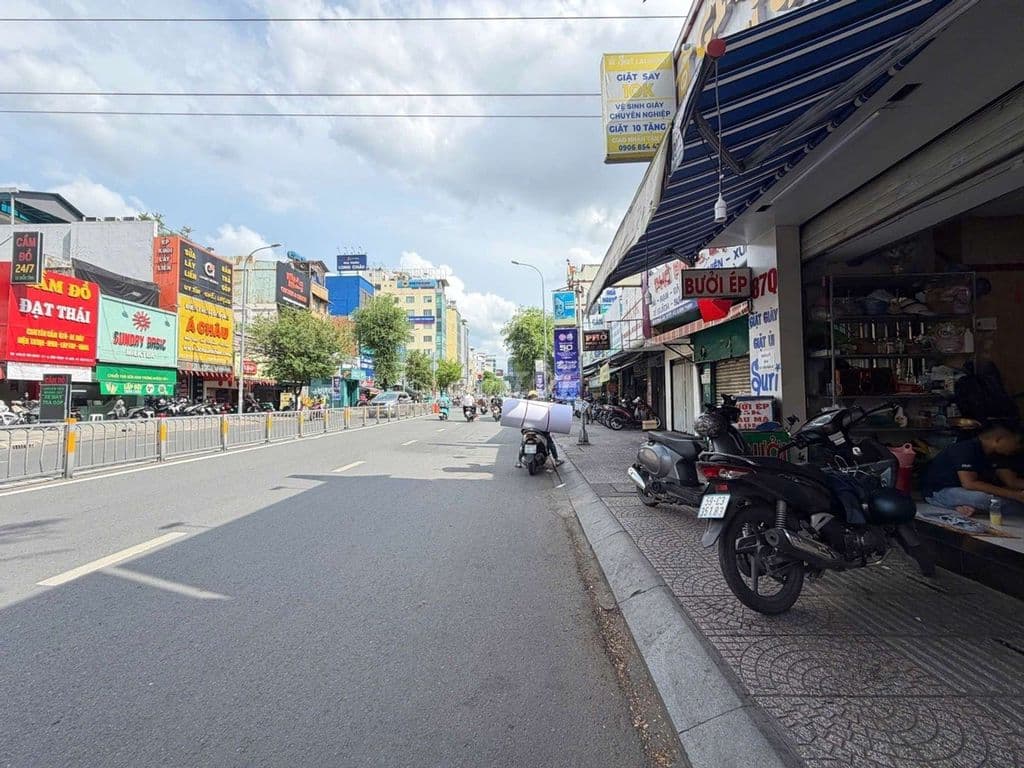 SIÊU HIẾM! 5 NĂM MỚI CÓ 1 LẦN - MT LÊ VĂN DUYỆT GIÁ TRONG HẺM - 8.x TỶ - Ảnh 3