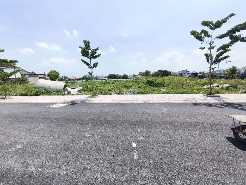 đất full thổ cư, 1/ bùi thị lùng, đường 13m nhựa
