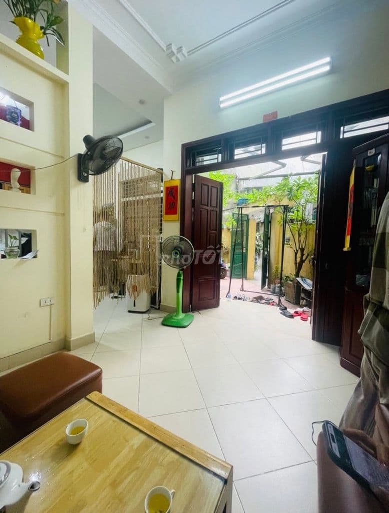 Bán nhà Giáp Bát 60m² x 4 tầng, mặt tiền 6m, ô tô vào sân - Ảnh 3
