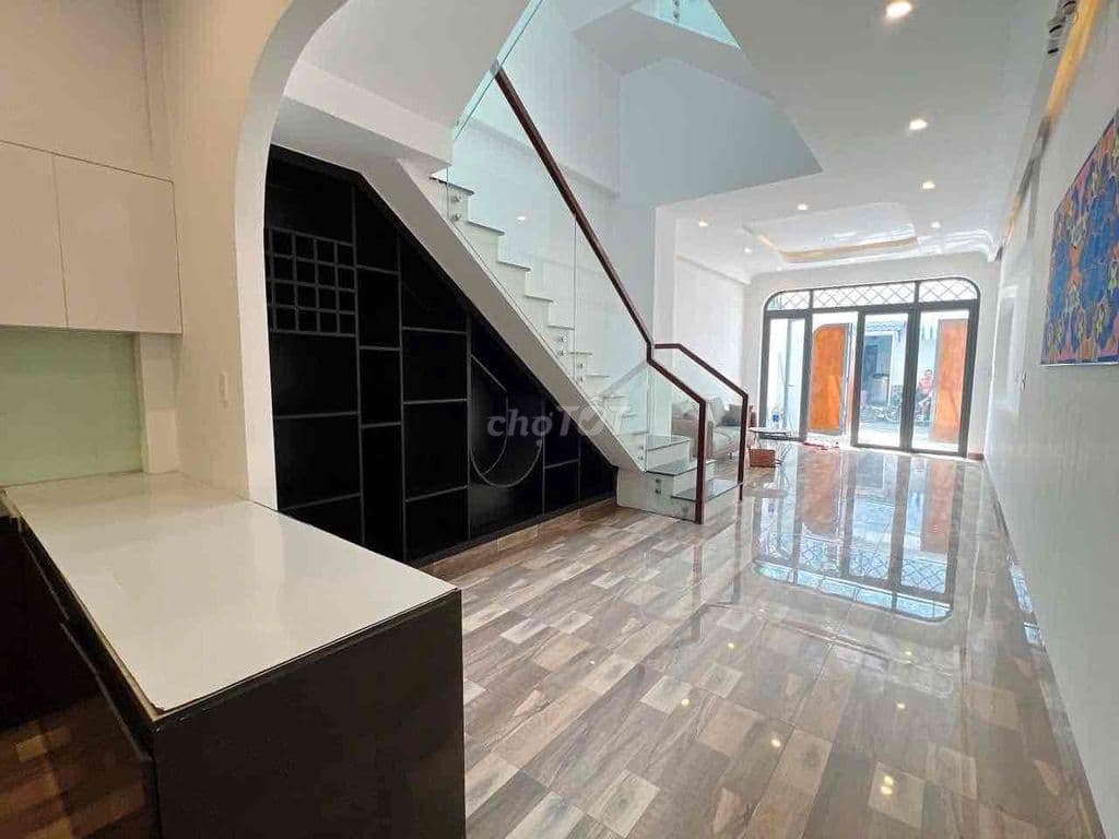 Giảm mạnh 1 tỷ, nhà 3 tầng , xây mới 100%, hẻm oto, gần sông - Ảnh 2