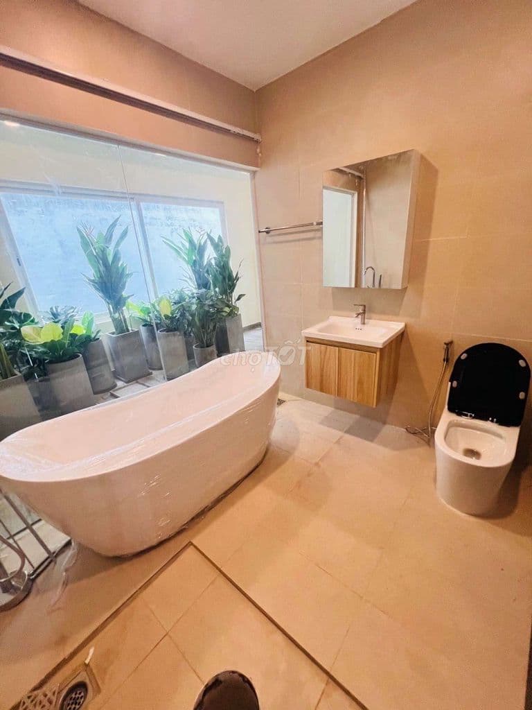NHÀ ĐẸP MƠI - FULL NỘI THẤT - CẠNH BÊN ĐH TNMT, TDTT - Ảnh 3