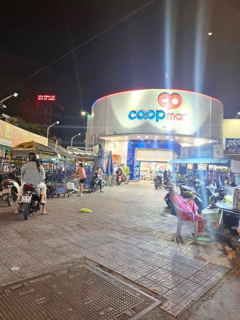 Nhà gần co.opmart Phú Lâm, 64m2, 3 pn, nhỉnh 6 tỷ