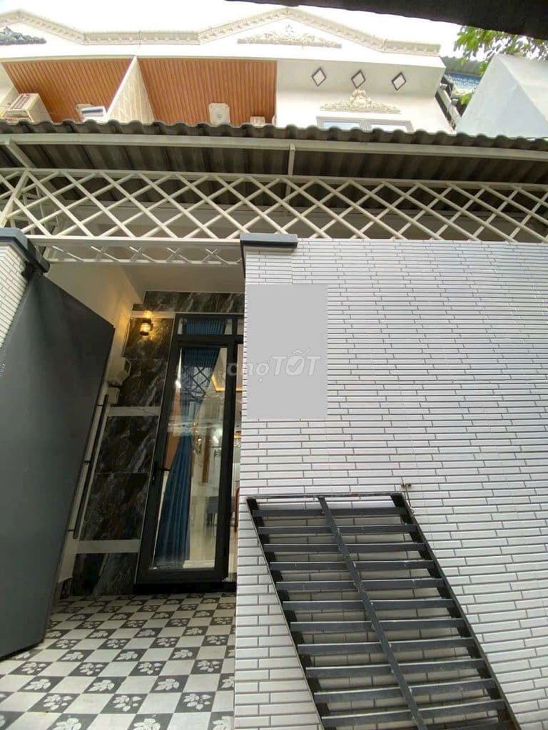 NHÀ ĐẸP SHR HẺM 2295 HTP - TT NHÀ BÈ