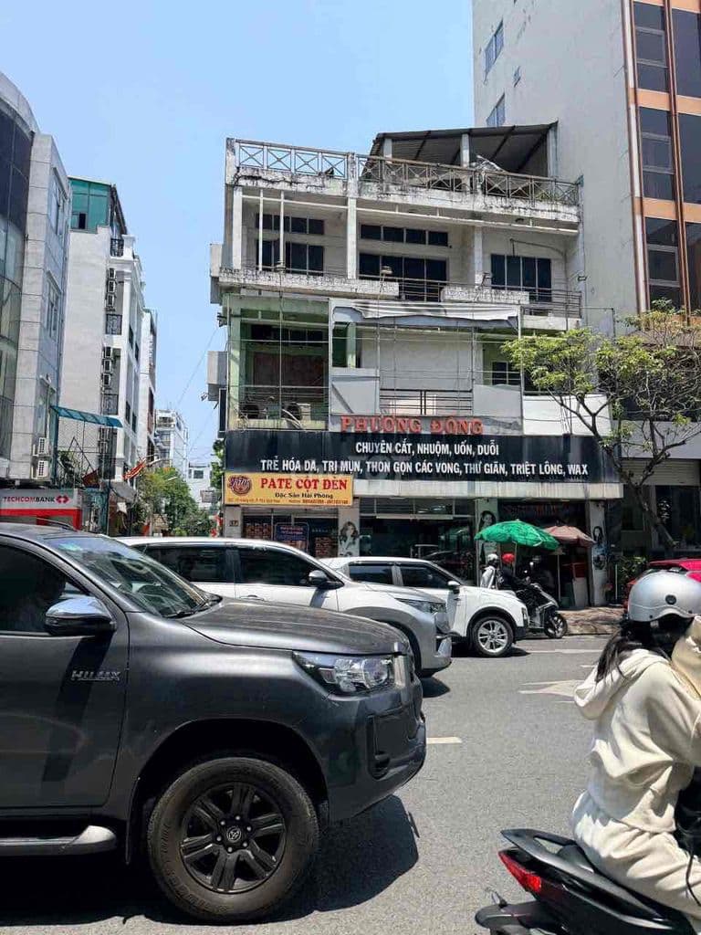 Căn Góc 2 Mặt tiền Hồng Hà 10 x 8m 3 lầu vị trí vàng khu sân bay - Ảnh 2