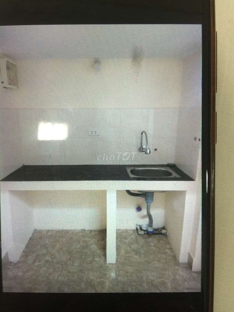 Phòng có gác xép bếp và công trình phụ khép kín