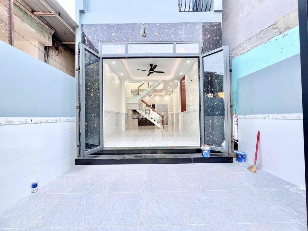 Nhà xây mới 1/ HXH Đúc 2 Tầng - 4,1m x 15m Gần chợ - Ảnh 2