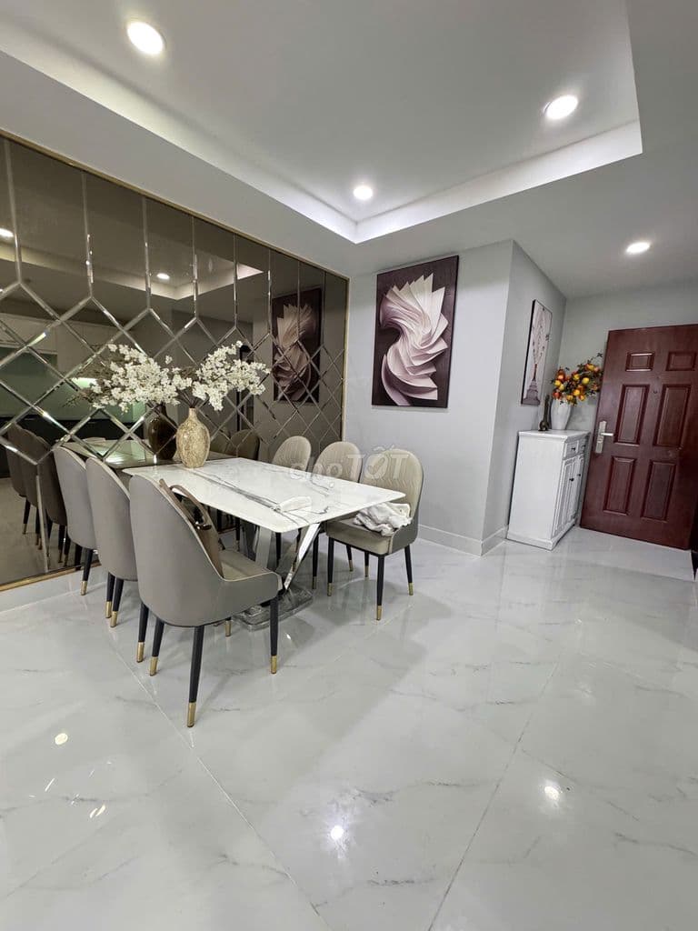 Bán chung cư Resgreen Tower, 3 phòng ngủ có sổ hồng sẵn Quận Tân Phú - Ảnh 3