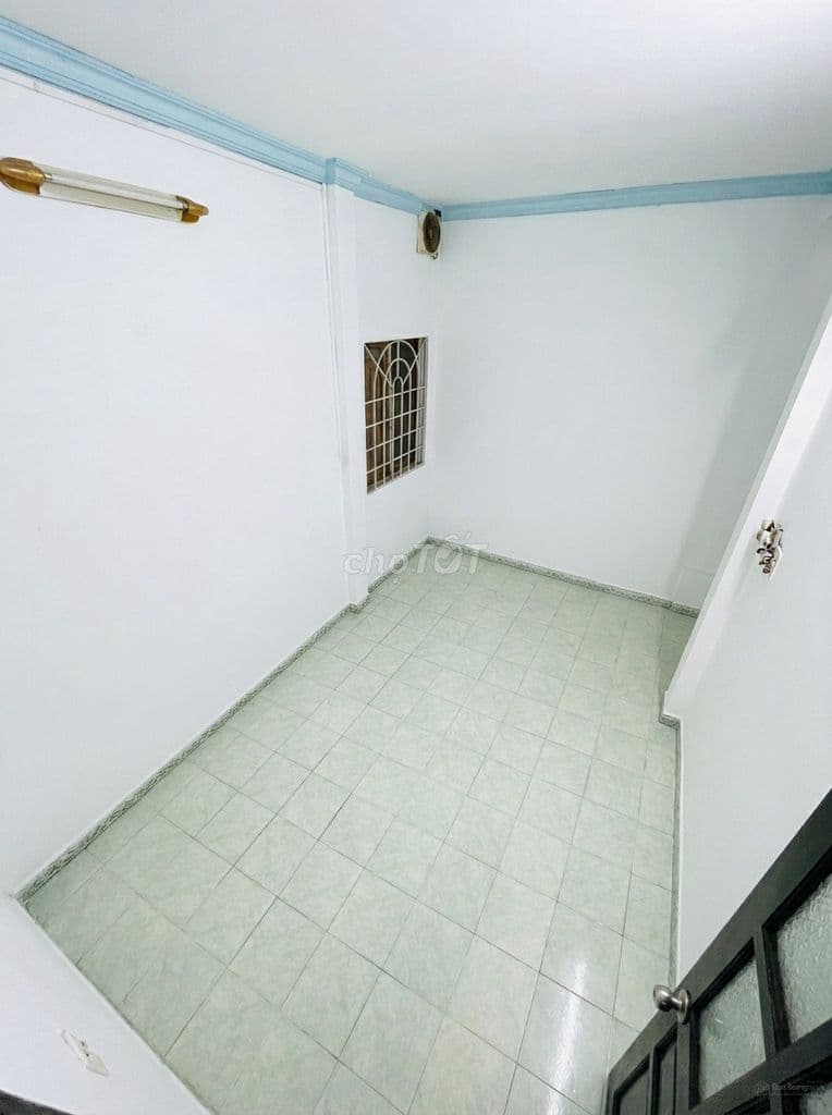 Bán nhà 3PN, 100m2, nhỉnh 3 tỷ TL, sát Tô Ký Quận 12 đi Gò Vấp