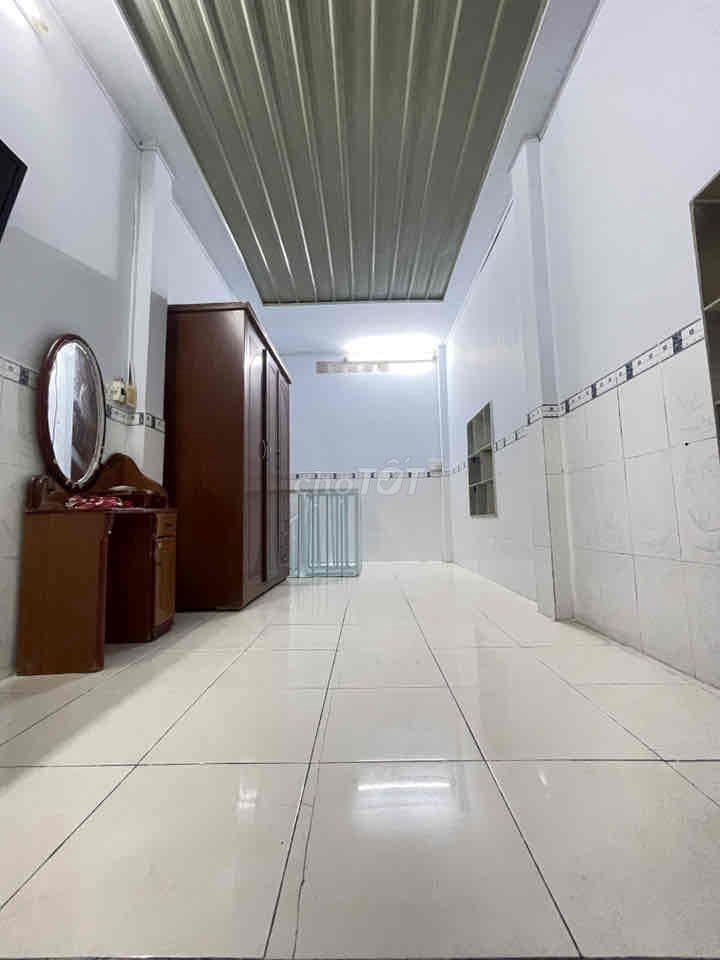 Nhà hẻm 3m, 2 tầng mới - đường Ni Sư Huỳnh Liên.