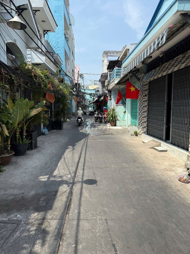 HXT QUAY ĐẦU LẠC LONG QUÂN Q11 – NGANG 5.5M – CN 67M² – 7.8 TỶ