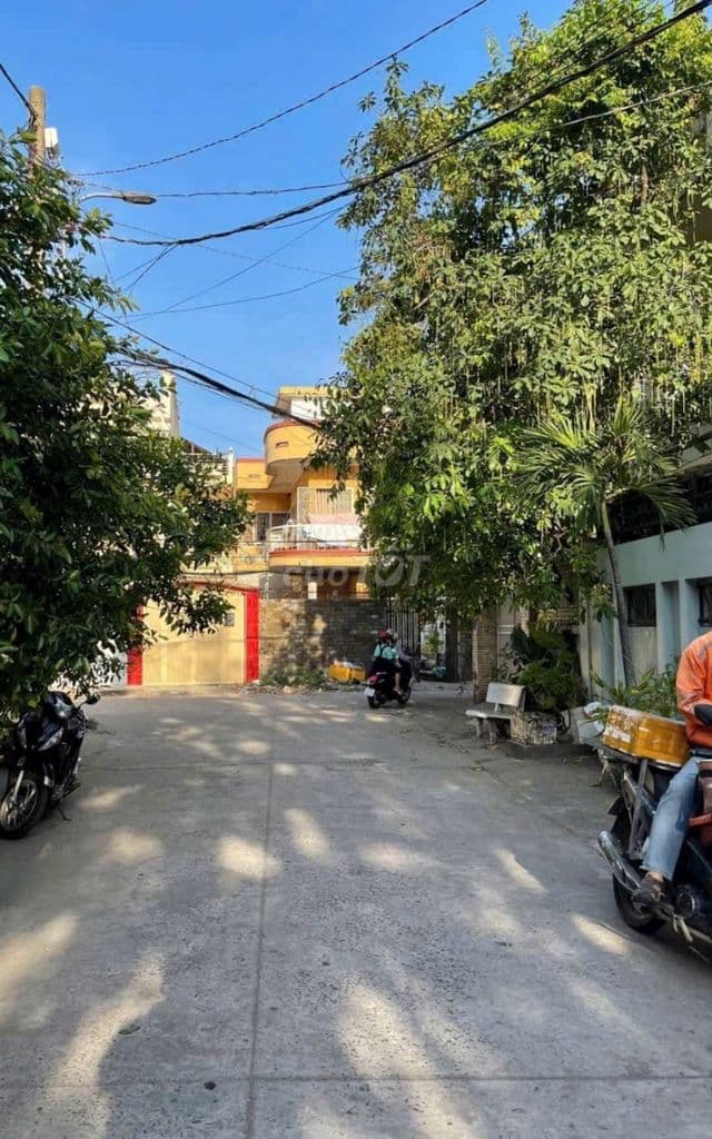 Nhà Trọ 1 sẹc oto Kênh Tham Lương, DT 5,5x23m