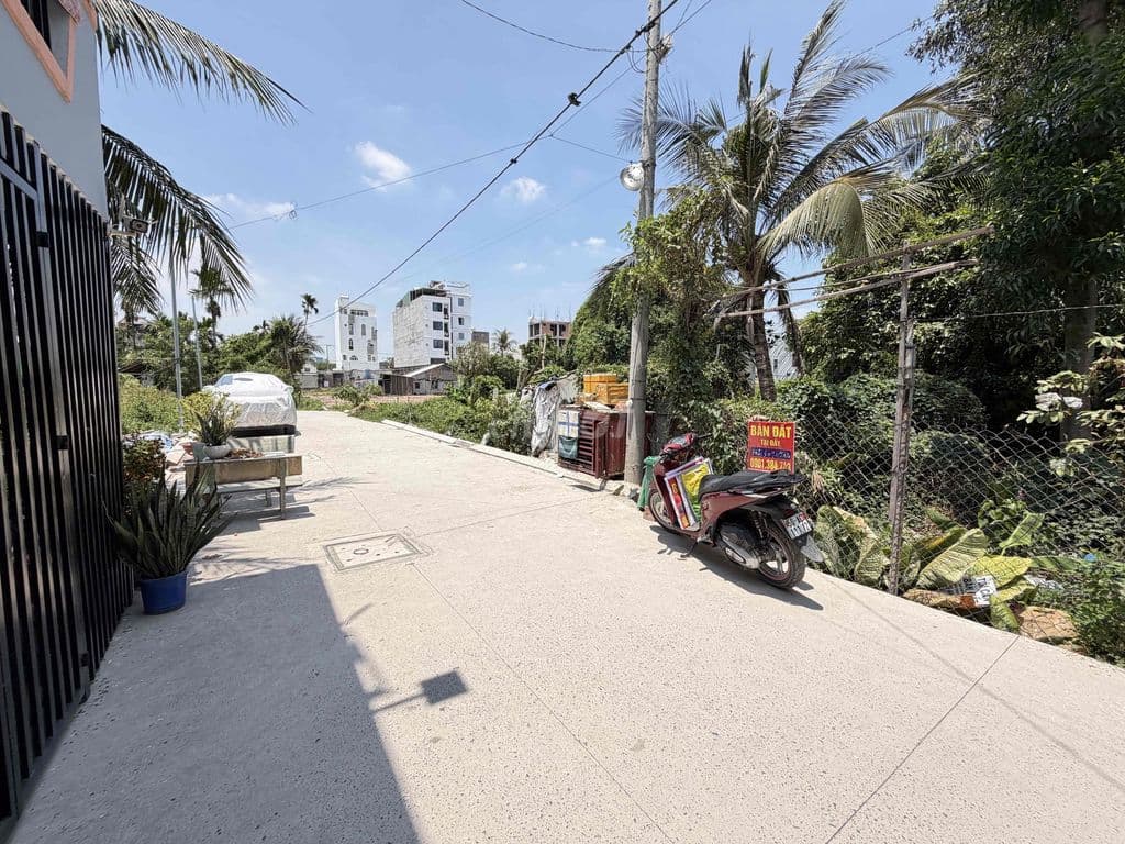 Bán đất mặt tiền hẻm 301 vào 1 sẹc gần cầu sắt vườn lài - Ảnh 3