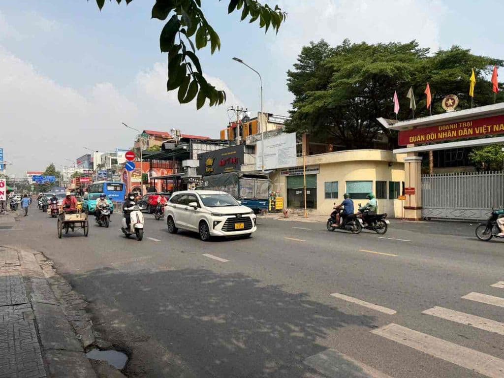 Mặt tiền Phan Văn Trị 4x20, sử dụng 4x24, P.An Nhơn, giá 26.1 tỷ