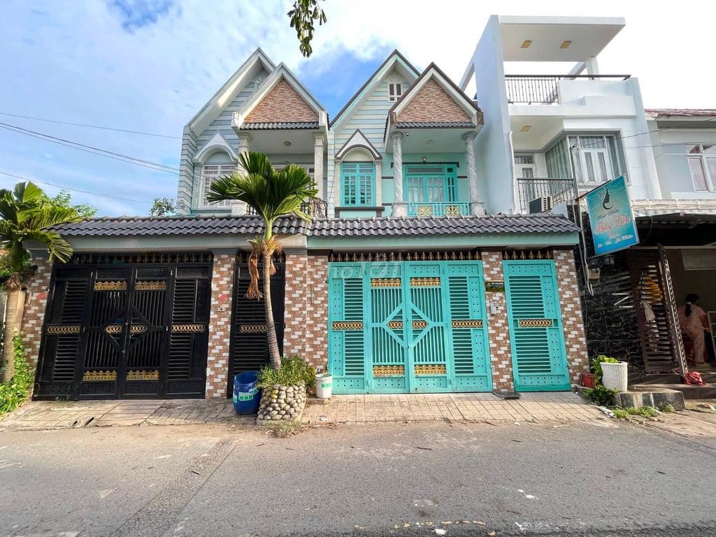 Bán đất tặng nhà, đường 10m, 8mx18, chỉ 5,49 tỷ ngay Phan Văn Hớn - Ảnh 2