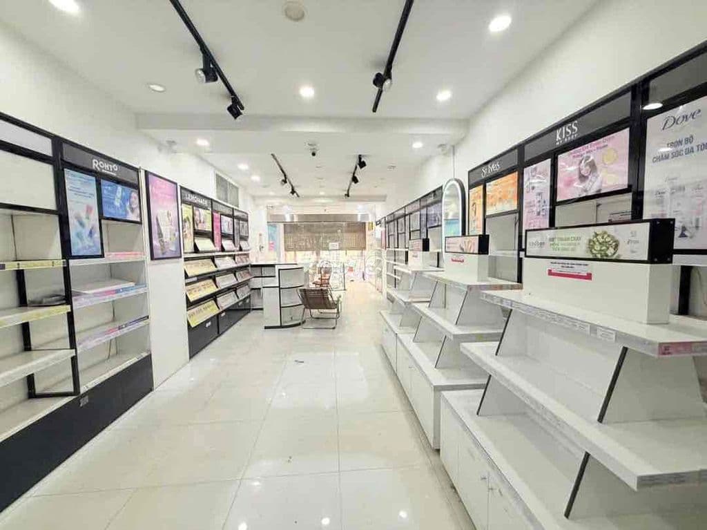 7 Tầng Thang Máy Mặt Phố Xuân Thuỷ-Trung Tâm Cầu Giấy,Vỉa Hè 8m,KD Đỉn