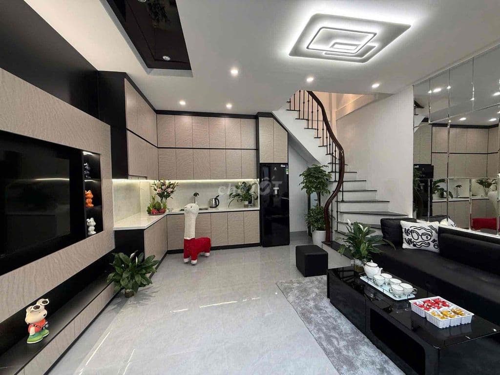 SIÊU PHẨM GỐC ĐỀ – 2 MẶT THOÁNG – NHÀ RỘNG ĐẸP – TẶNG FULL NỘI THẤT