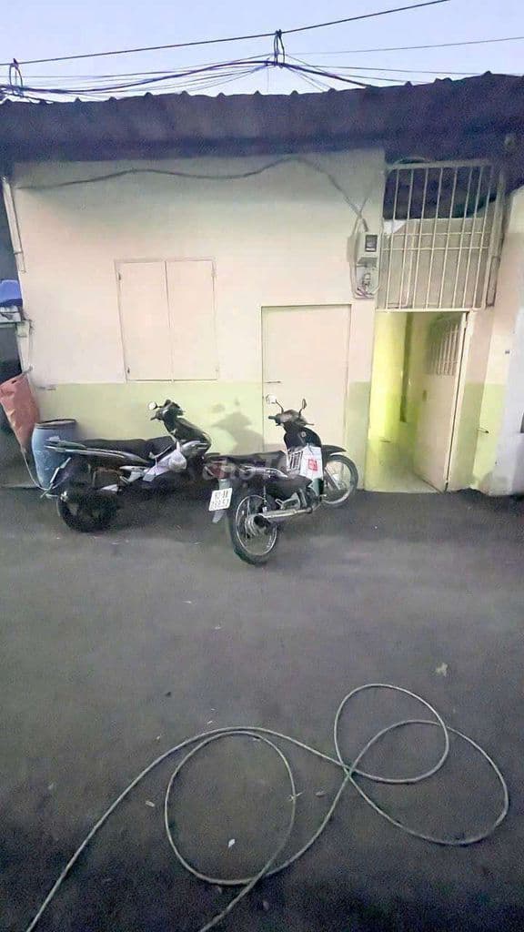chủ cần bán dãy 6 phòng trọ sát trường ĐH - Ảnh 2