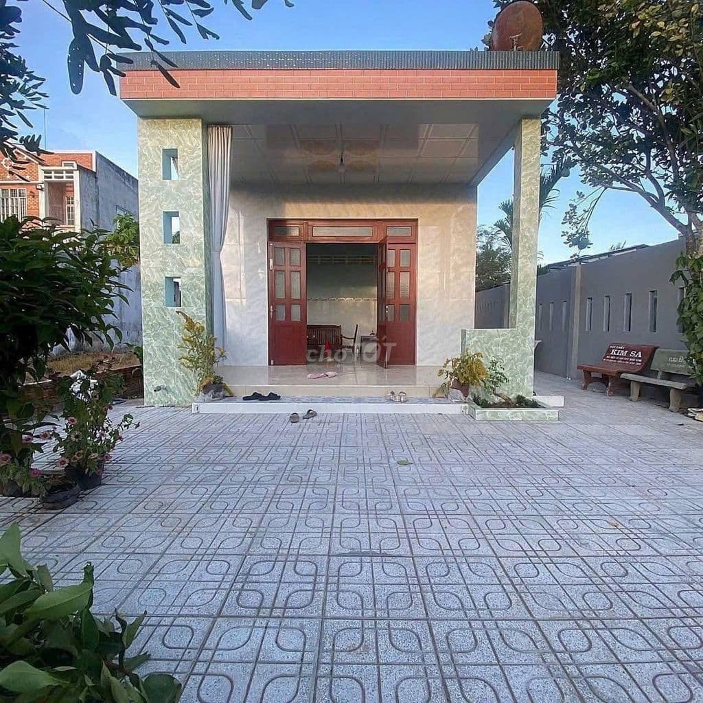 Hàng ngộp căn nhà C4 vườn ở Phước Hiệp, Củ Chi, 192m2,770trieu, sổ sẵn