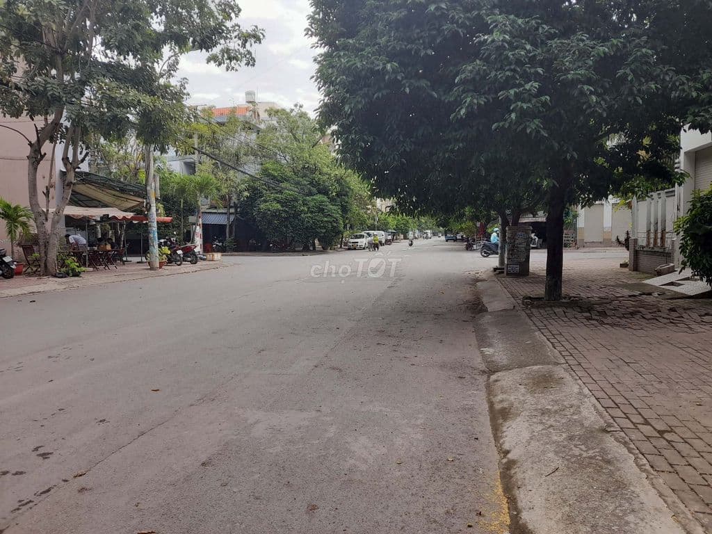 Nhà 4x20m, 4 tầng, sát MT Tạ Quang Bửu, P.4, Q.8 - Ảnh 2