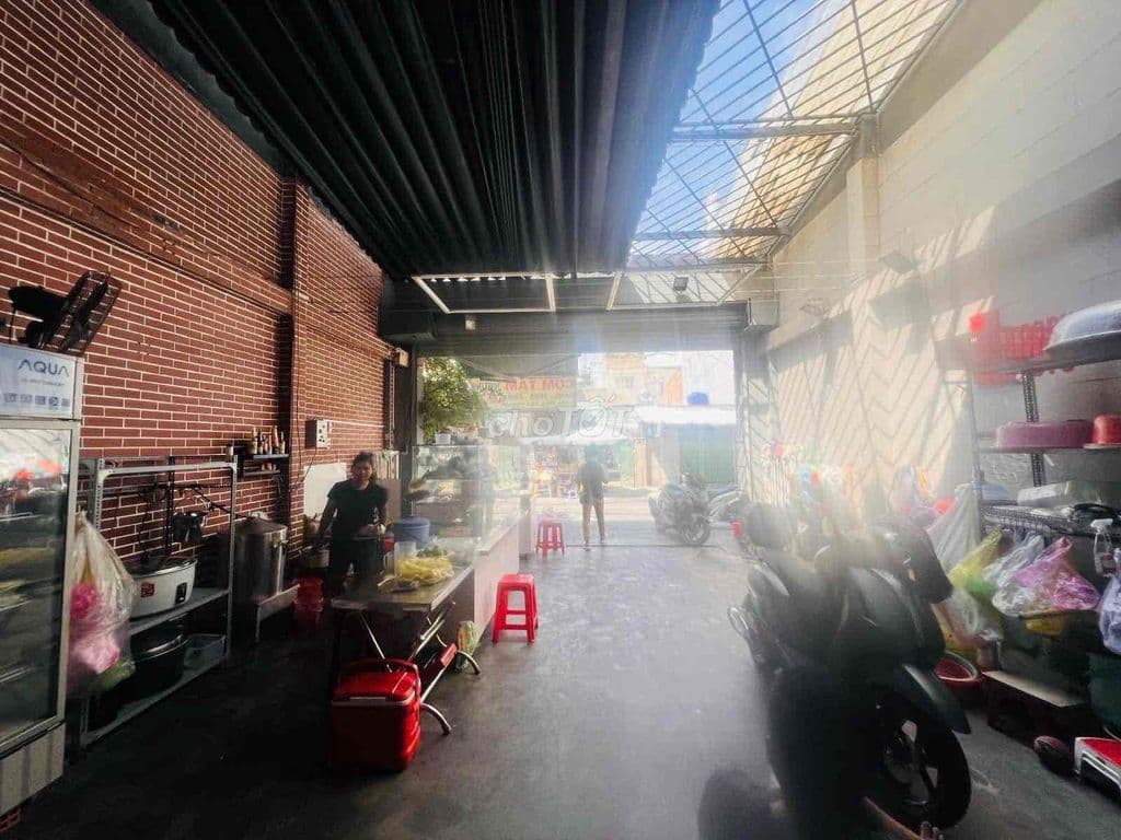 198m2(6.5x30)nhà mặt tiền 2 tầng 4Pn gần trường chinh - Ảnh 2