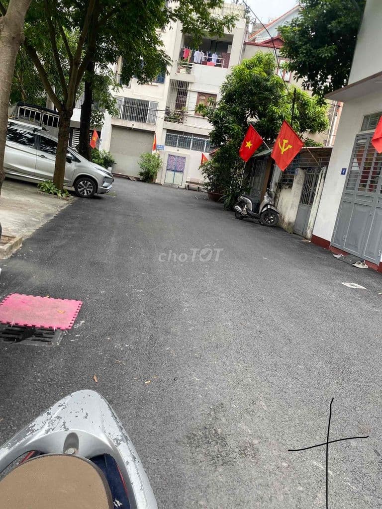 Hơn 5 tỷ đất Phú Diễn- gần trường ĐH Tài Nguyên-40m2- oto đỗ gần - Ảnh 2