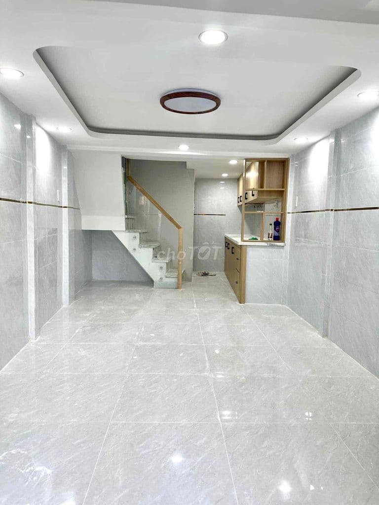 CHỈ HƠN 3 TỶ - NGAY MŨI TÀU - HẺM XE HƠI - 3 PN