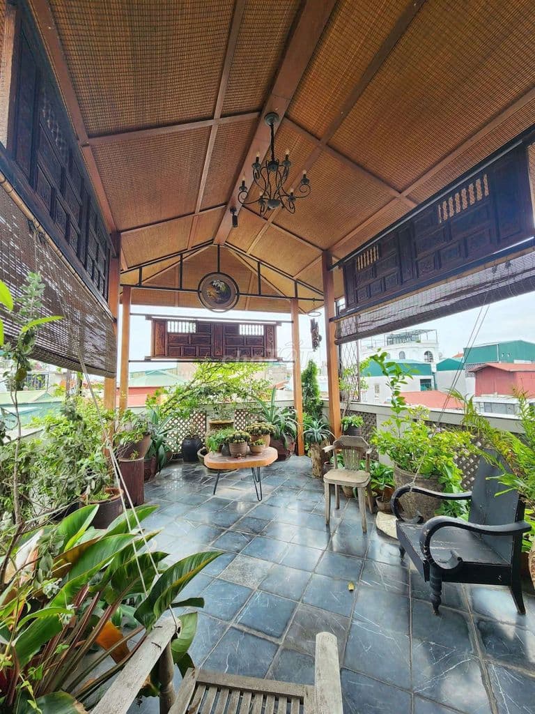 Biệt thự sân vườn Hướng đẹp, lô 3 góc mặt thoáng, phong thủy hiếm gặp.