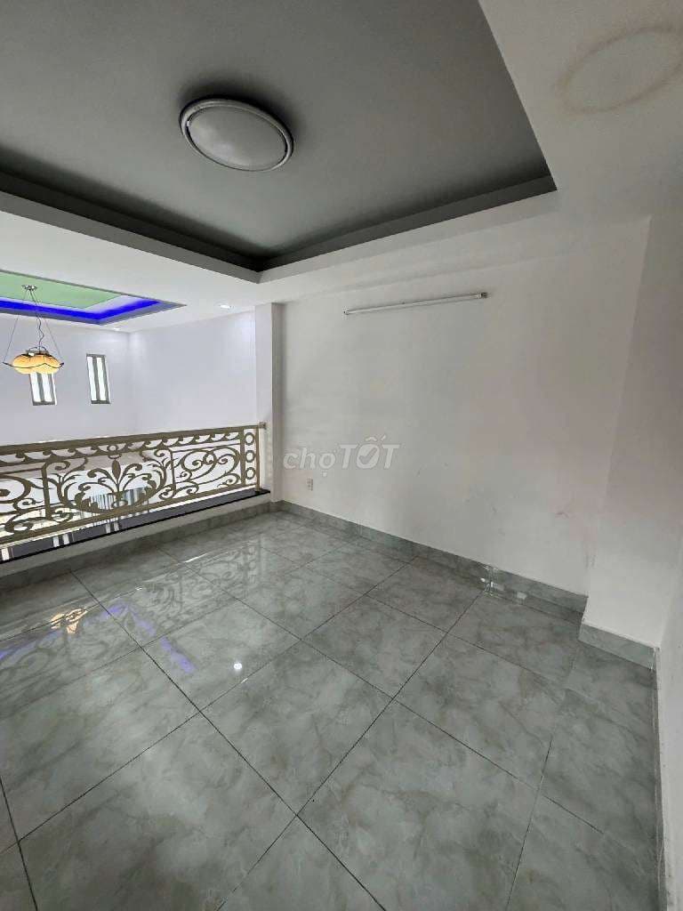 Nhà 5 Tầng VIP ngay Phú Lâm. 5P đến Cây Gõ, BX Miền Tây. 6WC. Chỉ 10T - Ảnh 2