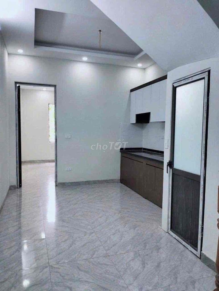 Bán nhà ngay chợ Yên Nghĩa 54m2 gồm 3 ngủ 2 vs giá 3,68 tỷ - Ảnh 2