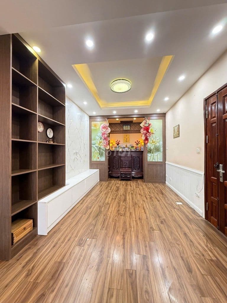 Bán căn hộ 84m2 Học Viện Hậu Cần, Ngọc Thụy, full nội thất