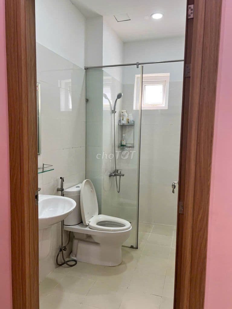Bán Nhà phố Valencia Riverside 1 trệt 2 lầu giao nhà ở ngay