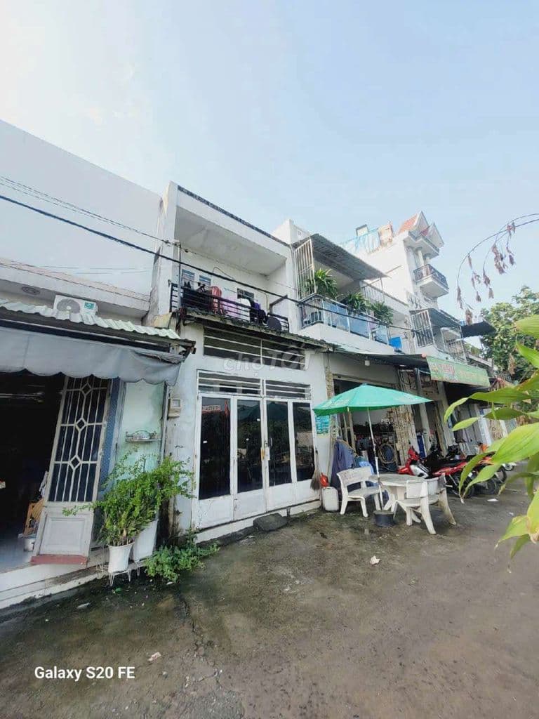 Chủ nhà bán nhà bờ kè Tham Lương - Ảnh 2