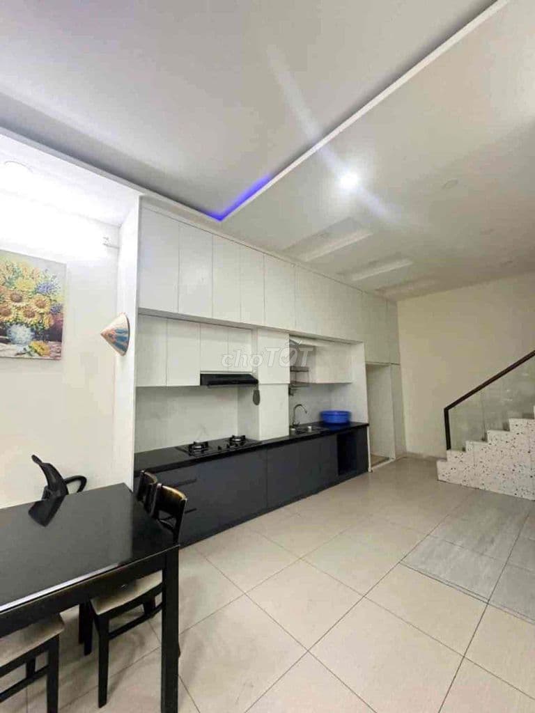 nhà 4 tầng- khu hồng long-xe hơi ngủ nhà-gần vạn phúc city - Ảnh 3