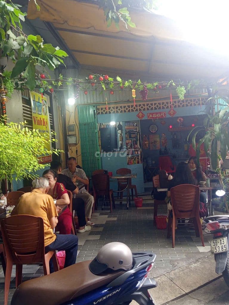 SANG NHƯỢNG QUÁN HỦ TIẾU ĐANG HOẠT ĐỘNG TỐT – TÂN PHÚ