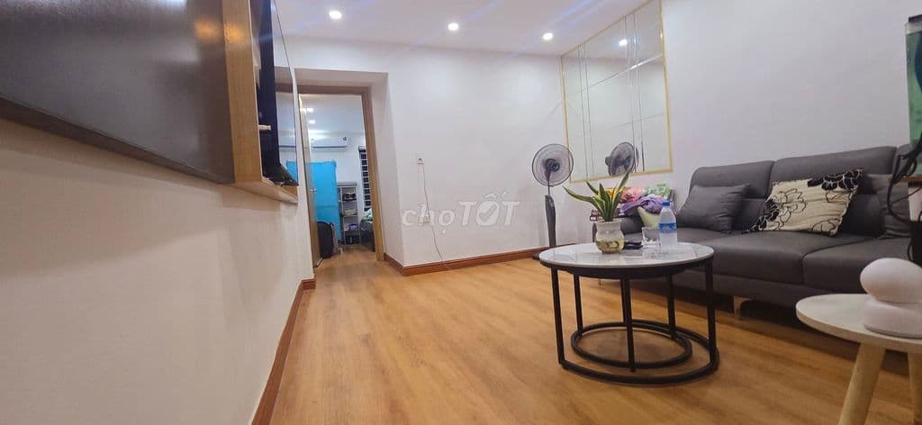 Bán nhà trường chinh