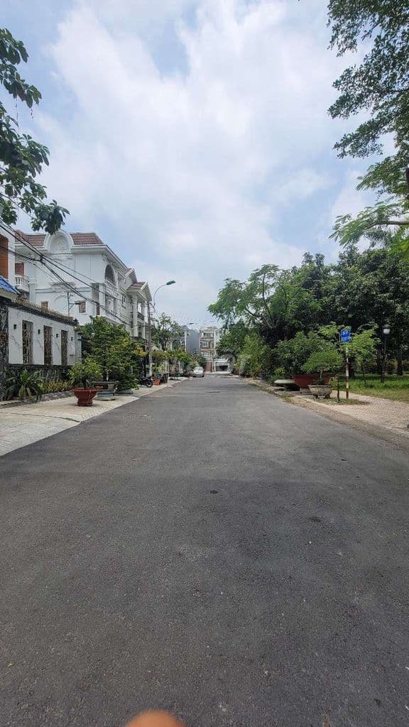 BÁN ĐẤT BIỆT THỰ_ 10X20_ KHU AEON TÊN LỬA