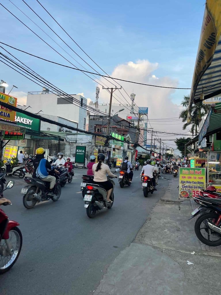 Chính chủ gừi bán căn nhà cấp 4 có gác lửng giả Dt.52m ngang 4m dài 13