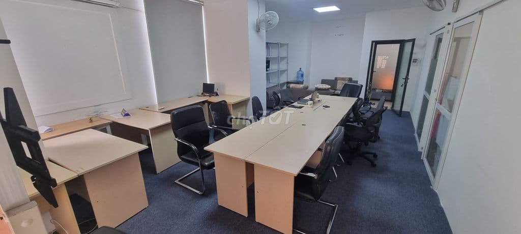 Cho thuê văn phòng full nội thất - tâm điểm chùa láng