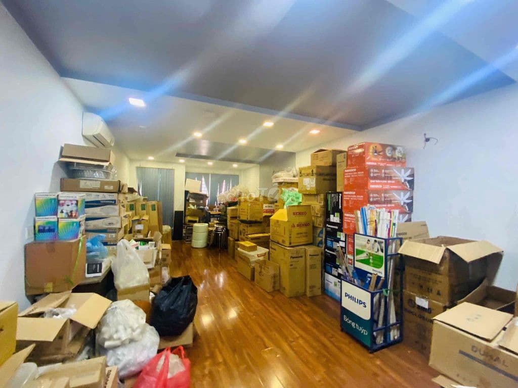 Chính chủ nhà bán khu kinh doanh trung tâm Quận 5. - Ảnh 3