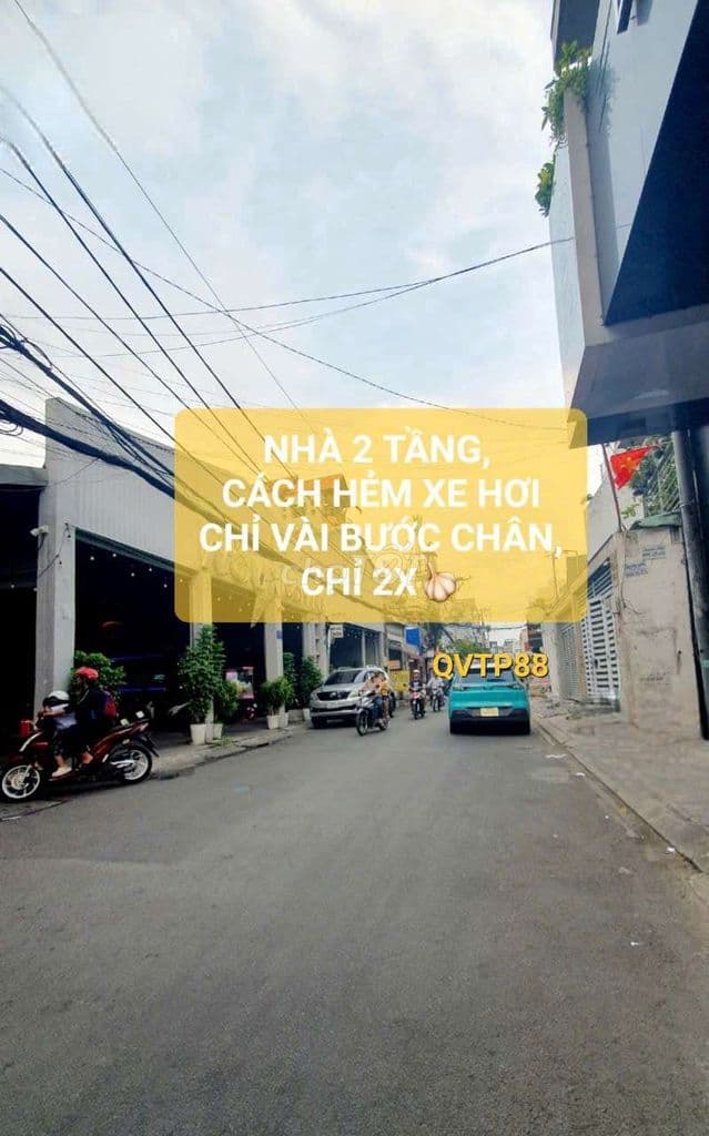 NHÀ 2 TẦNG, CÁCH HẺM XE HƠI CHỈ VÀI BƯỚC CHÂN,
