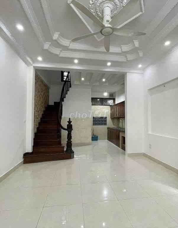 Nhà F0 Hoàng Hoa Thám, 3 bước ra ô tô, DT 40, 4 tầng, nhà mới ở ngay - Ảnh 2