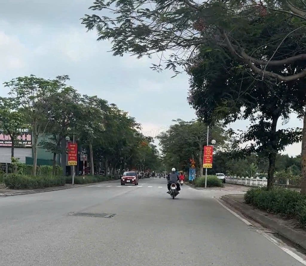140m sẵn kho cho thuê - nở hậu - ô tô thông - trung tâm tiện ích - Ảnh 2