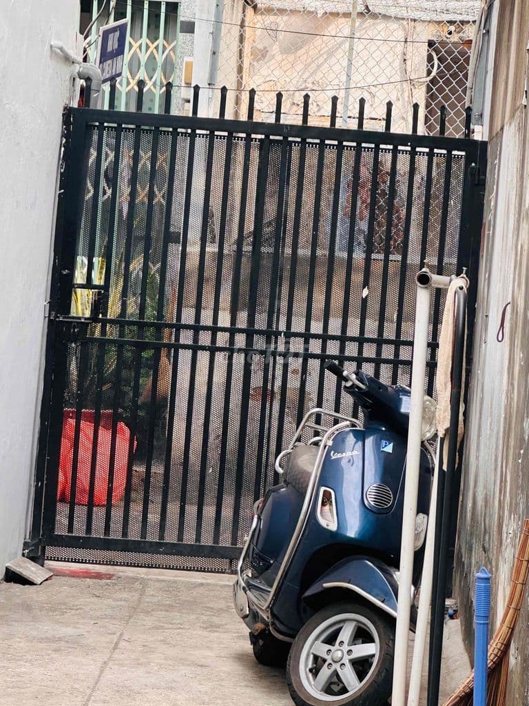 Nhà Q4 giá tốt, chính chủ đăng, không qua đầu tư nên giá phù hợp - Ảnh 3