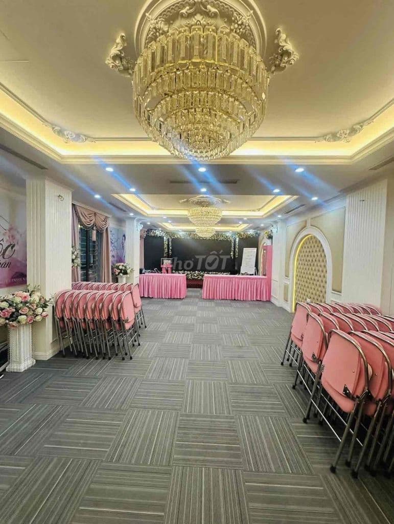 CHỊ E CẦN BÁN GẤP NHÀ MẶT PHỐ CẦU GIẤY OTO THANG MÁY LÔ GÓC 64.8 TỶ - Ảnh 3