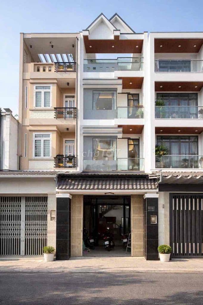 Hẻm 10m , nhà 5 Tầng 6PN - 7WC