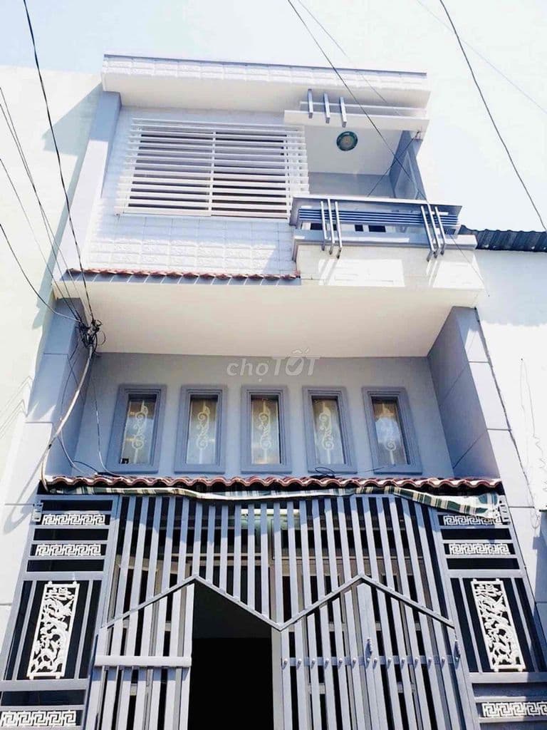 NHỈNH 3T CÓ NHÀ 3 TẦNG BTCT - GẦN AEON TP - LÔ TƯ - ĐƯỜNG NHỰA 5M - SÁ