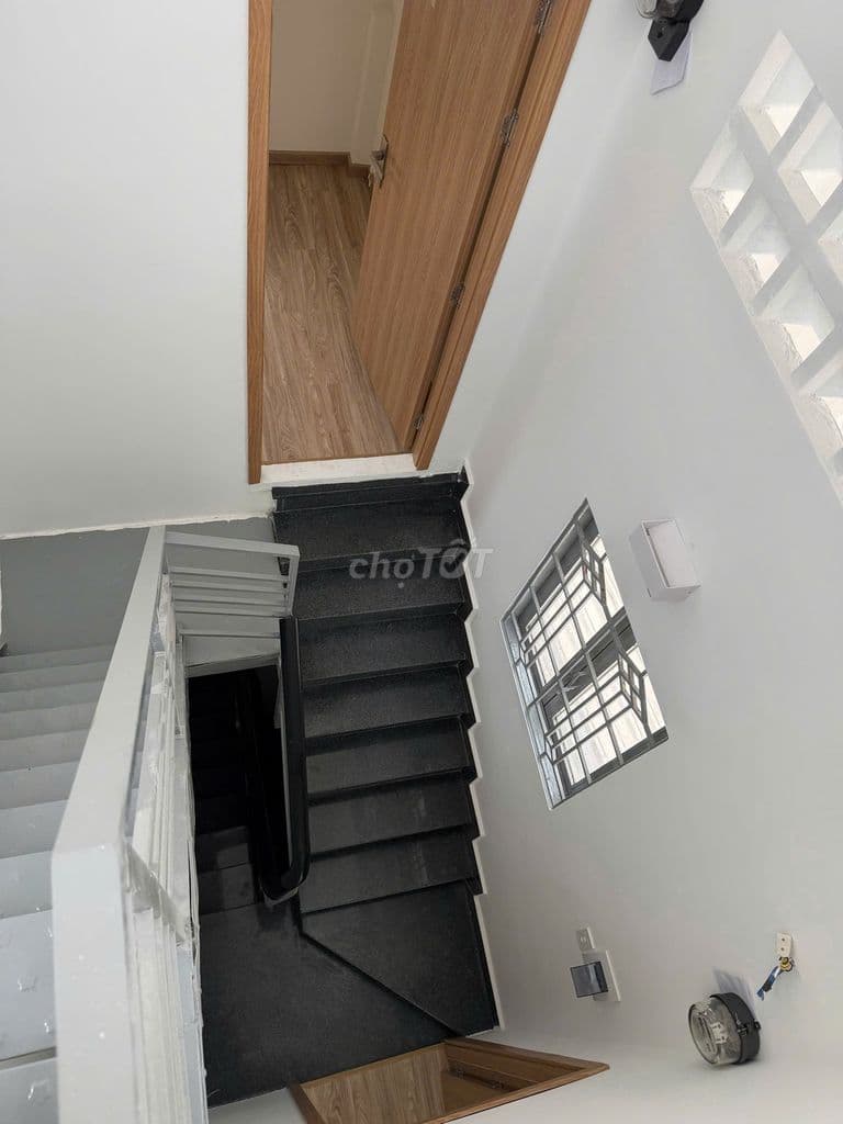 Nhà sát MT Võ Văn Tần Quận 3 - DT 3,2m x 10,5m đang cho thuê 22tr - Ảnh 2