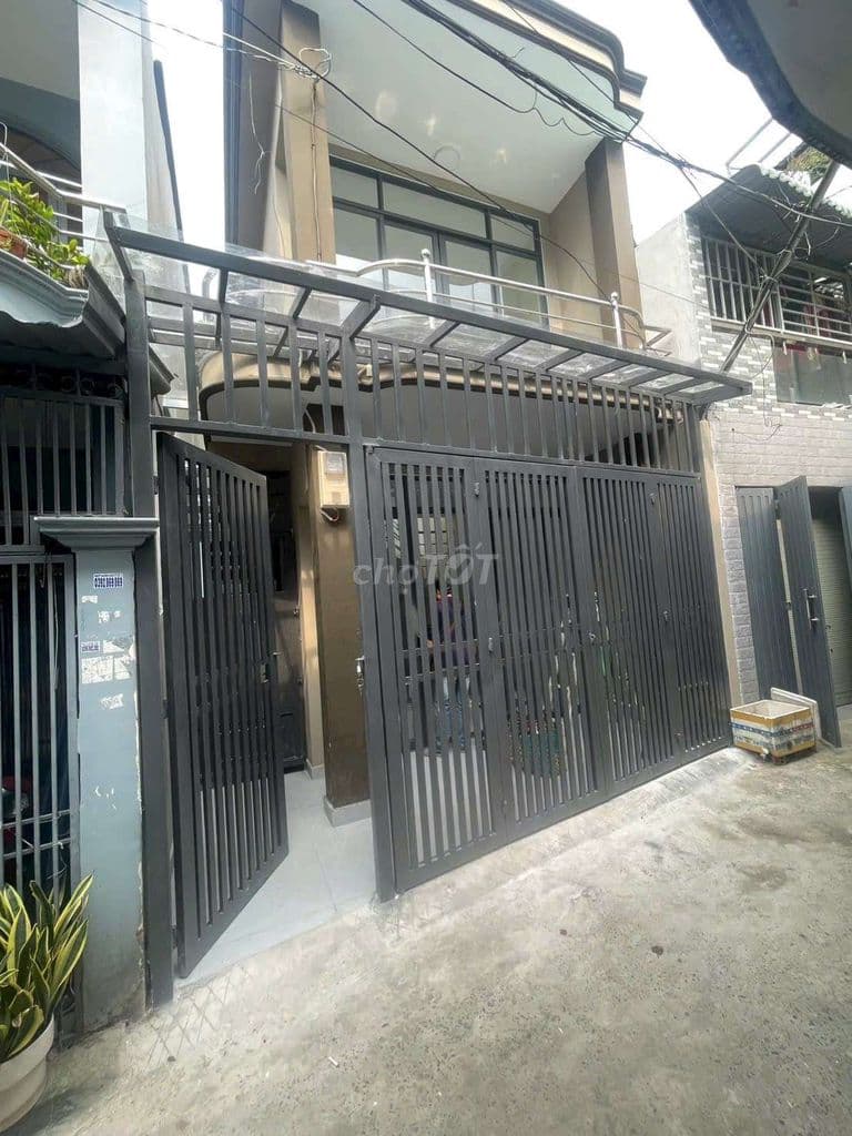 Bán nhà 2 tầng, 4.5x15m, sát KDC An Sương, Chỉ 4.7 tỷ, quận 12