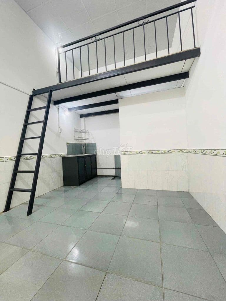 Phòng mới thoáng ngay Quang Trung, Siêu thị coop mart Quận 9,