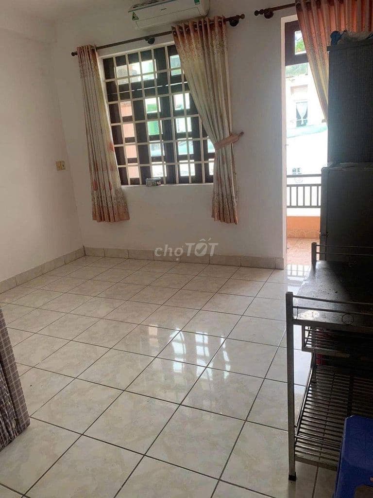 Nhà 4 lầu Nơ Trang Long P.13 DT: 4,2 x 15 (nở hậu L). Giá 6,7 tỷ
